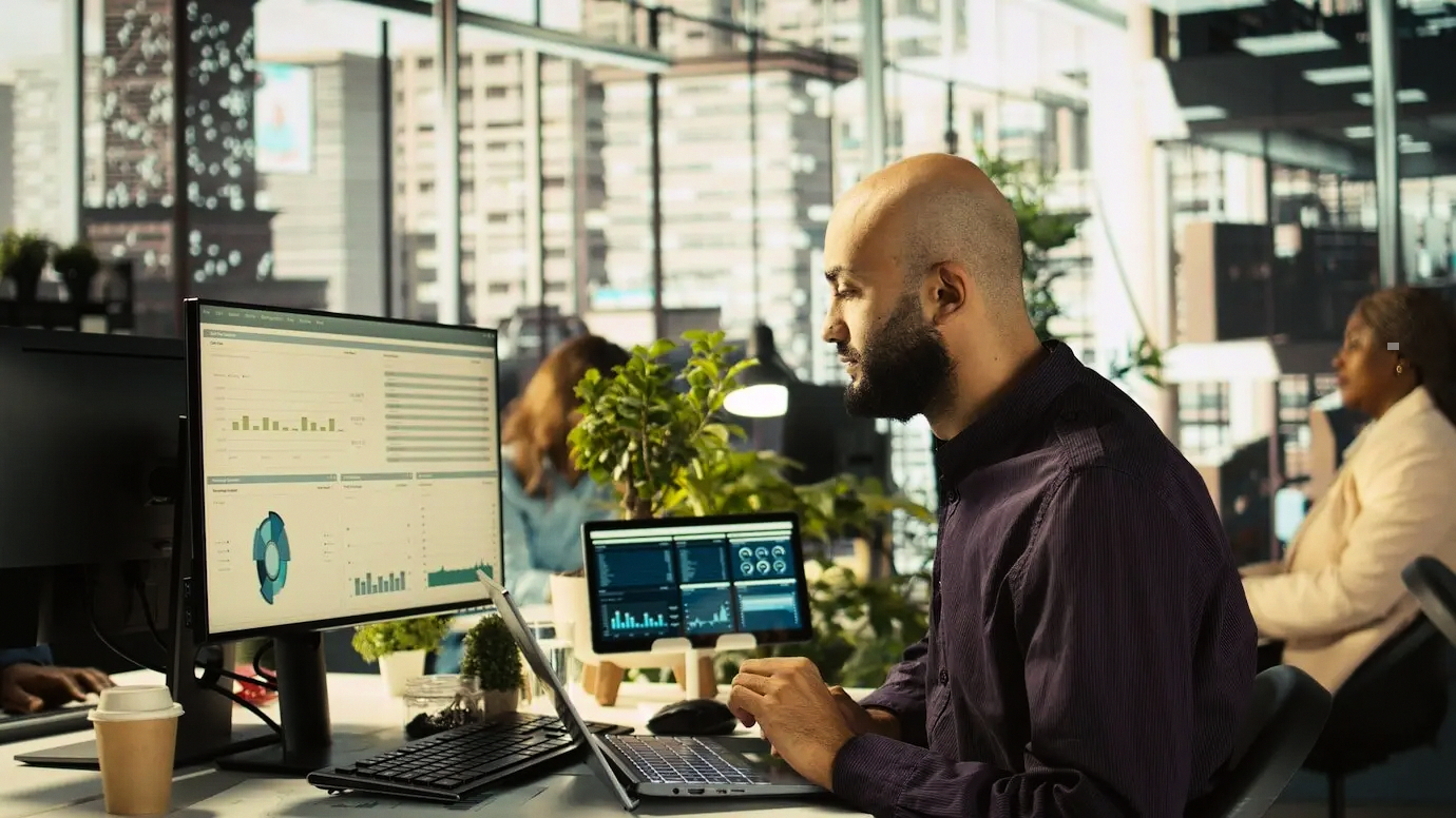 Team planning next steps for financial control and cost optimization for restaurant chain owners